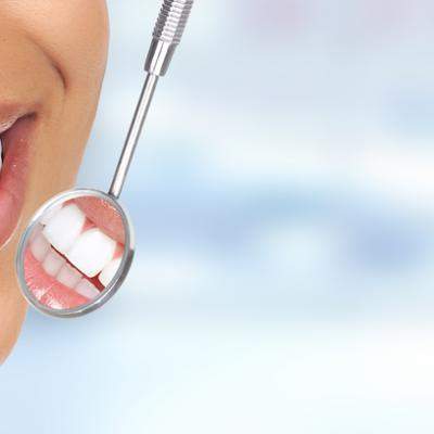 Rezultatele testelor de laborator Colgate: Pasta de dinți și apa de gură neutralizează 99.9% din virusul care cauzează COVID-19