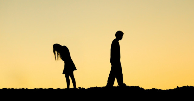 Dacă te face să suferi, pleacă. Bărbatul care te iubește nu ți-ar face rău niciodată