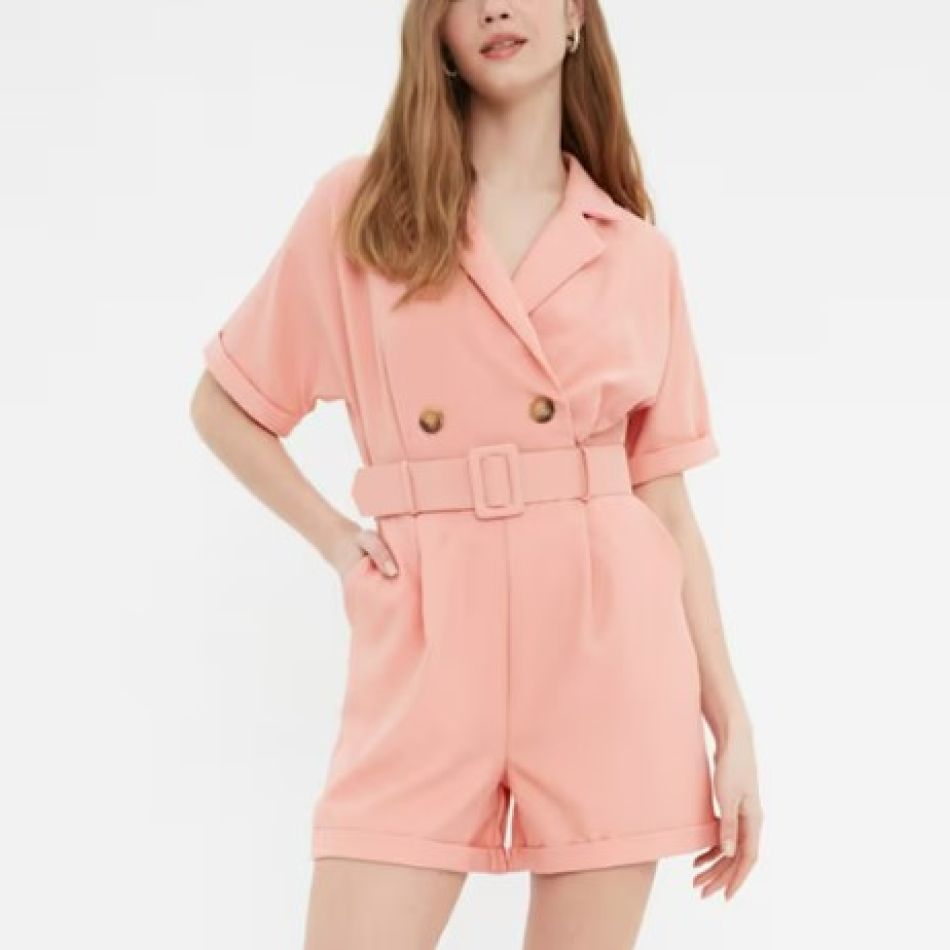 20 de salopete de damă. Cum le purtăm în funcție de siluetă? Tendințe și recomandări pentru anul 2024