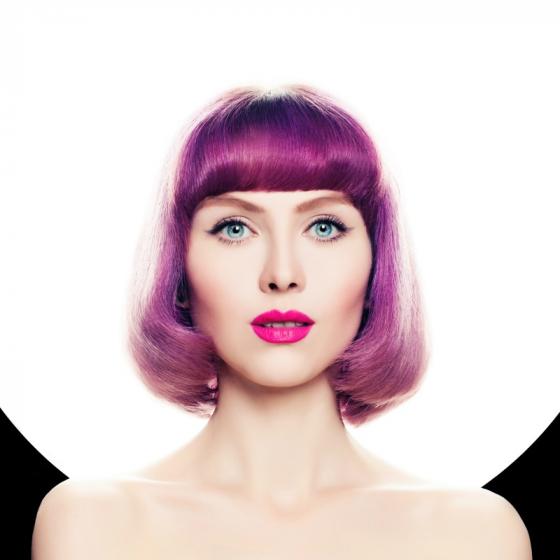 Vopsea de păr în culori trăsnite vii tip fantezie