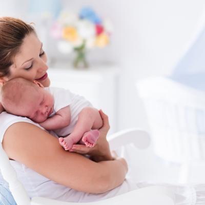 Regurgitarea la sugari: ce este normal și ce nu