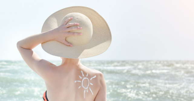 Ai voie la soare dacă ai pielea sensibilă? Iată ce spun specialiștii