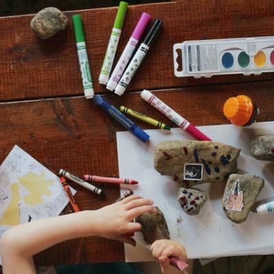 Activități pentru copii cu materiale reciclabile