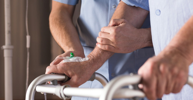 Starea de sănătate a lui Alexandru Arșinel îi îngrijorează pe apropiații actorului. Cum se simte Alexandru Arșinel la azil?