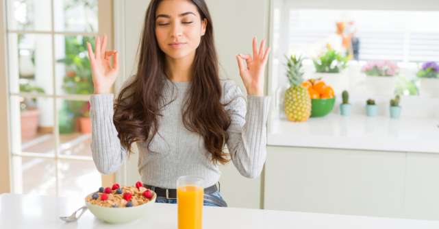Psihologia alimentatiei: 7 Strategii de mindfulness eating