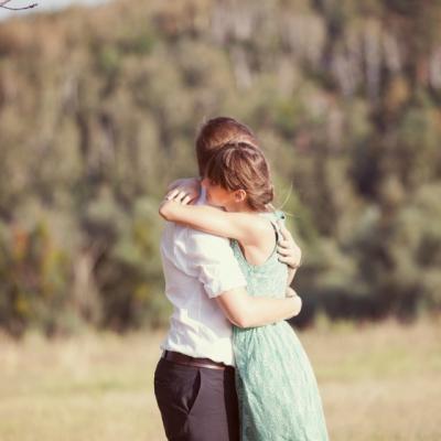  Aceasta tanara astepta ca iubitul sau sa o ceara de sotie. Insa nu credea ca se va intampla asta