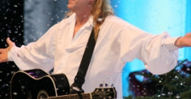 Stefan Hrusca ne colinda anul acesta pe 7 decembrie, la Sala Palatului!