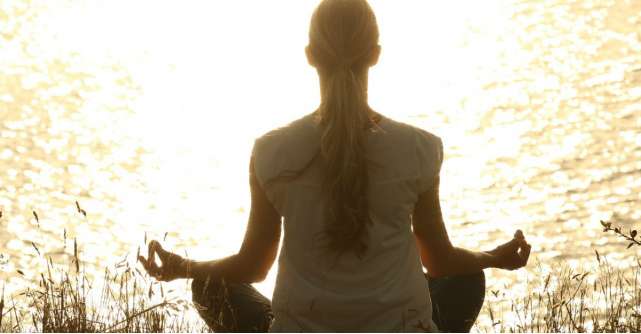 Yoga ar putea reduce riscul aparitiei cancerului
