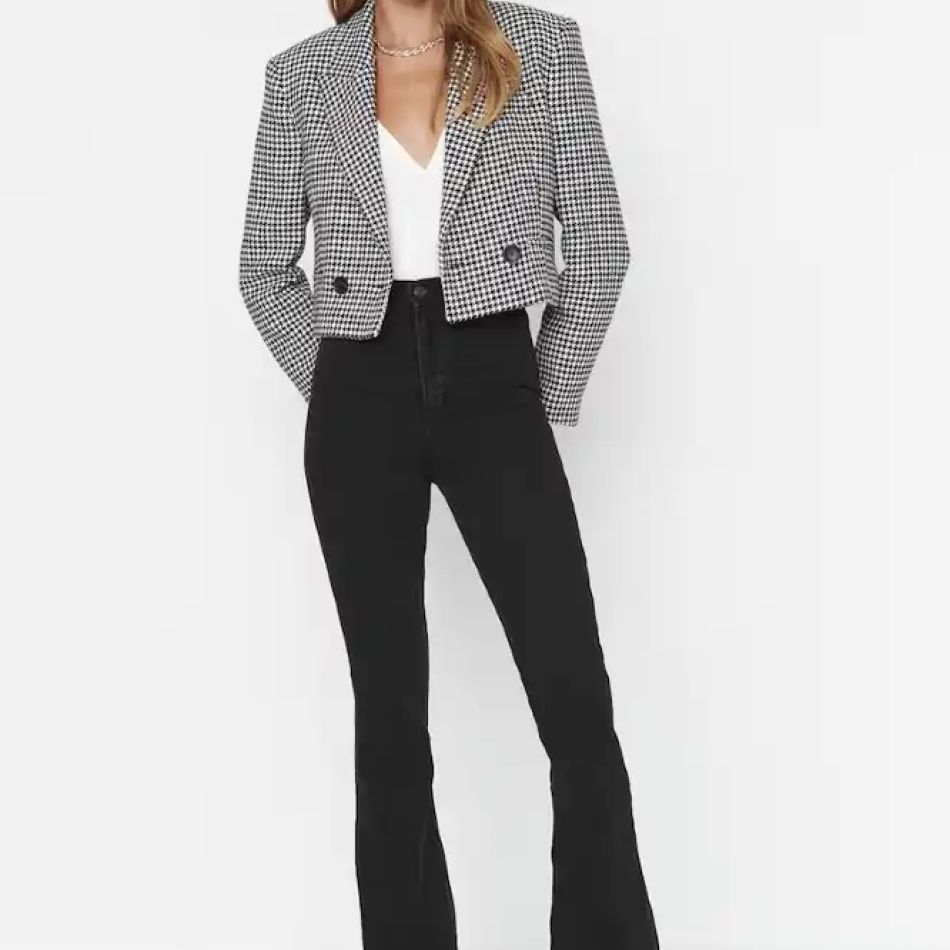 Trenduri de blugi 2024: 20 de modele de jeans