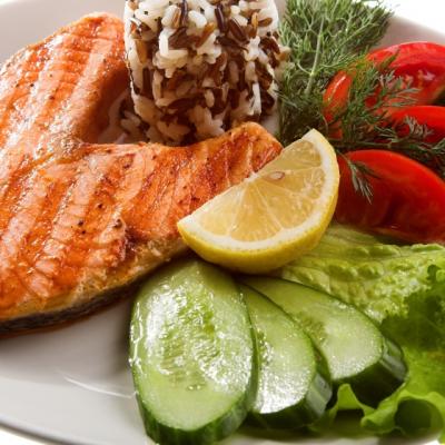 Exotic: Sos de mango si rodii cu somon la cuptor  