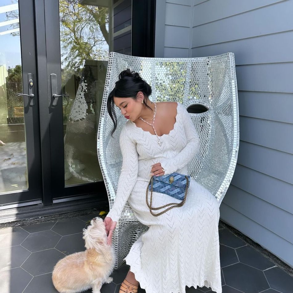 Vanessa Hudgens a născut! Primele imagini cu bebelușul ei 