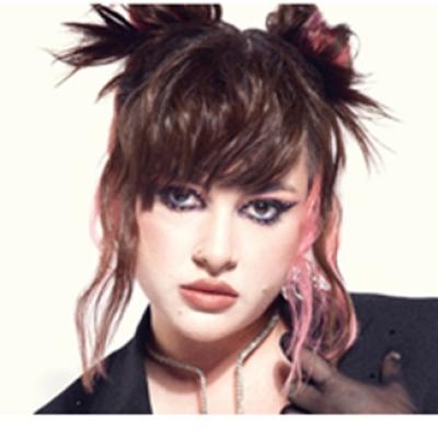 Interviu Aria Moon - Potrivirea pe zodii pusă în versuri: Aria Moon lansează alături de Flueraru piesa Horoscop