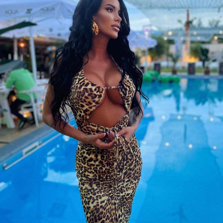 Daniela Crudu, din nou însărcinată: Cum arată bruneta însărcinsată în 25 de săptămâni