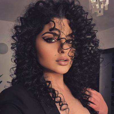 Ioana State a făcut spectacol la Vocea României 2026. Jurații au întors scaunele după prestația comediantei