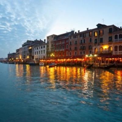 Kudikuplu te trimite la Venetia!