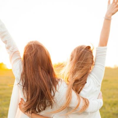 Cum sa fii o prietena buna daca esti introvertita