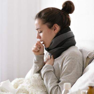 Totul despre tuse: cauze, tratament si cand e cazul sa mergi la doctor