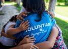 Într-o lume modelată de tehnologie și AI, Ajungem MARI caută 1000 de voluntari care să fie modele pentru copii