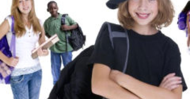 Viata tinerilor romani: Sex neprotejat si droguri