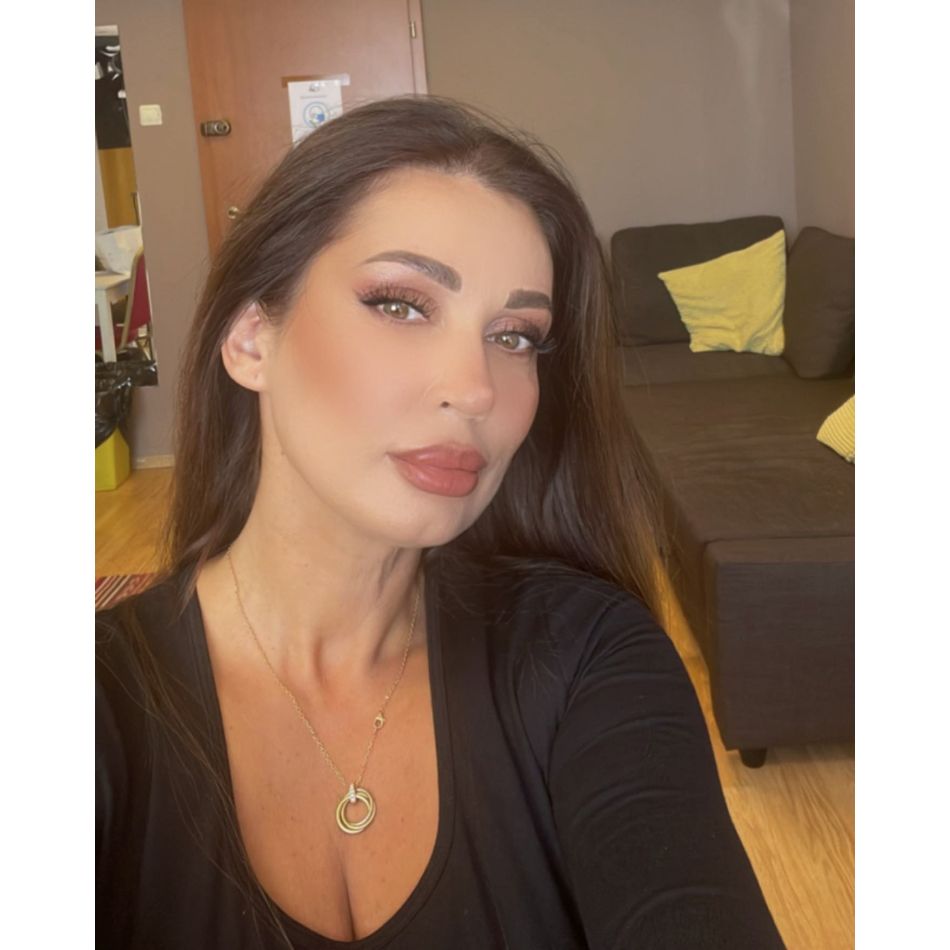 Nicoleta Luciu și-a reluat cariera de model. Vedeta dă sute de euro pe tratamente pentru a întineri cu 10 ani
