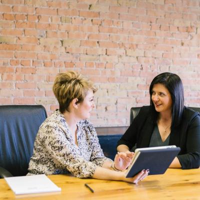 Cum să faci angajații să te iubească? Sfaturi pentru profesioniștii din domeniul HR