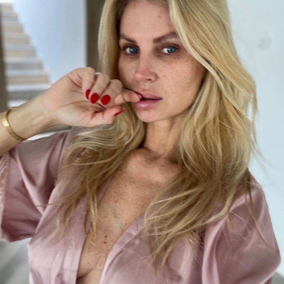 Pe Andreea Bănică o cunoaște o țară întreagă, dar puțini știu cum arată sora ei! Imagine rară cu sora cea mare a artistei