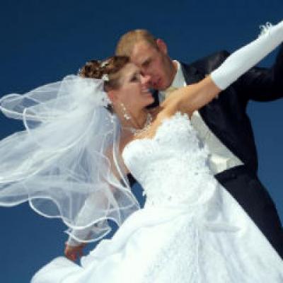 Top 5 Cele mai interesante idei pentru Dansul Mirilor