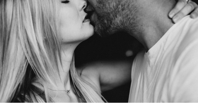 Ce fac cuplurile care au o viata sexuala implinita? 