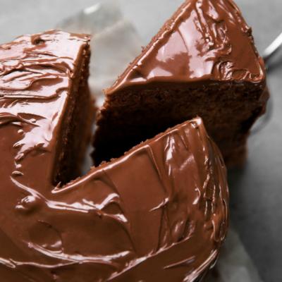 Două ingrediente și 20 de minute! De atât ai nevoie pentru o prajitură absolut delicioasă 