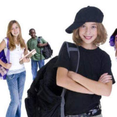 Viata tinerilor romani: Sex neprotejat si droguri