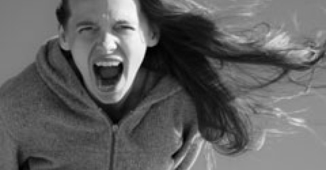 Cele 12 idei irationale ce creeaza probleme emotionale