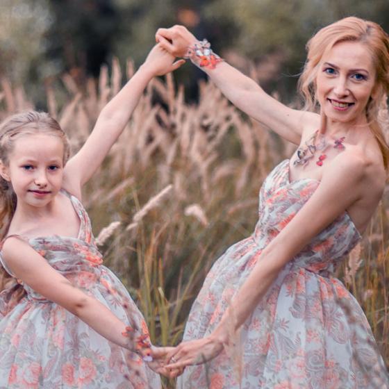 Celebrăm femeia cu seturi de îmbrăcăminte mamă și fiică adorabile!