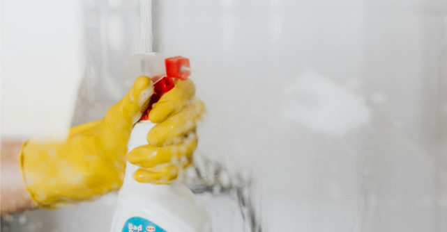 De ce curăţenia de toamnă este importantă pentru sănătatea ta şi a familiei tale