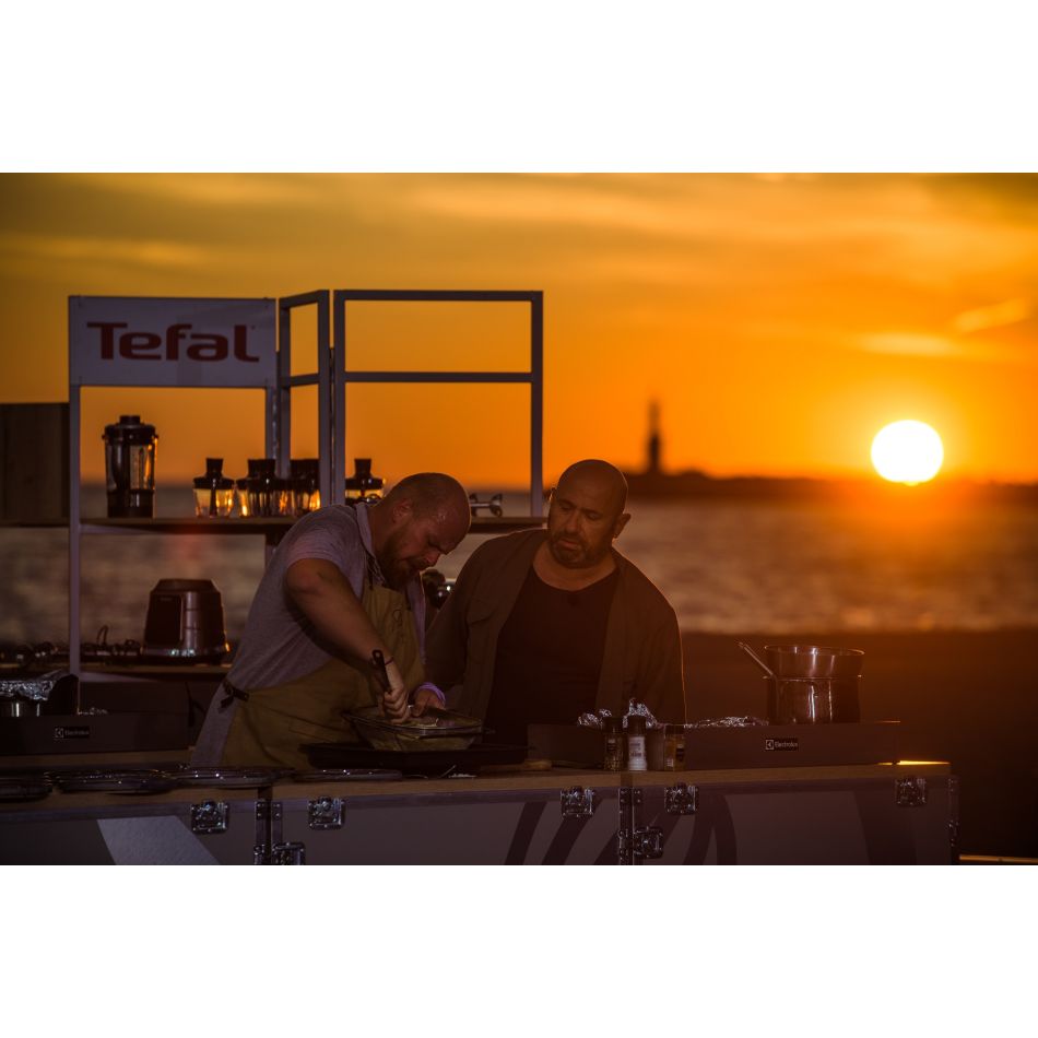 Chefi fără limite, filmat în cele mai spectaculoase locații din Grecia. Premiera luni, marţi şi miercuri, de la 20:30, la Antena