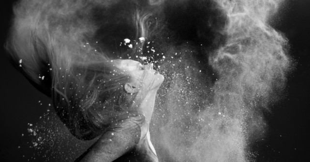 4 Moduri de a elimina energia negativa din casa ta (si din viata ta)