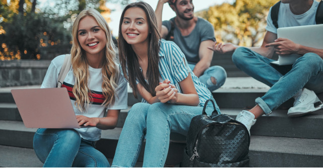 Cum te îmbraci la început de an școlar