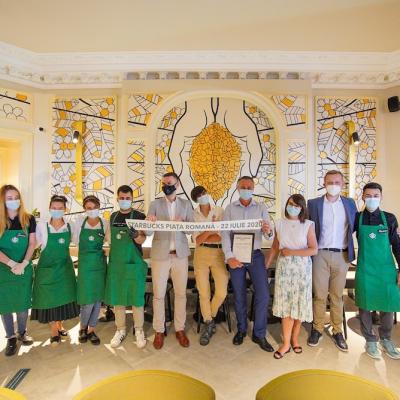 Piața Romană devine destinația pasionaților de cafea. Starbucks a deschis o nouă cafenea.