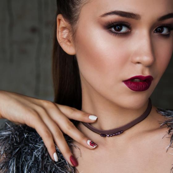 4 haine de blana de purtat peste lenjeria intima de Vday