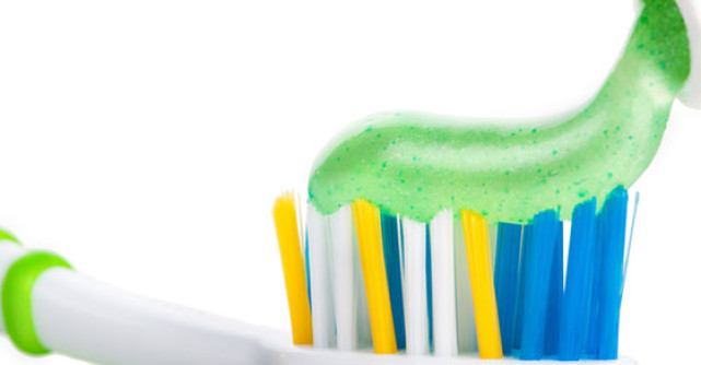 7 Paste de dinti NATURALE 