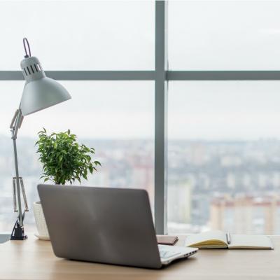 Redecoreaza-ti biroul la inceput de sezon! 6 idei de accesorii de birou simpatice si utile