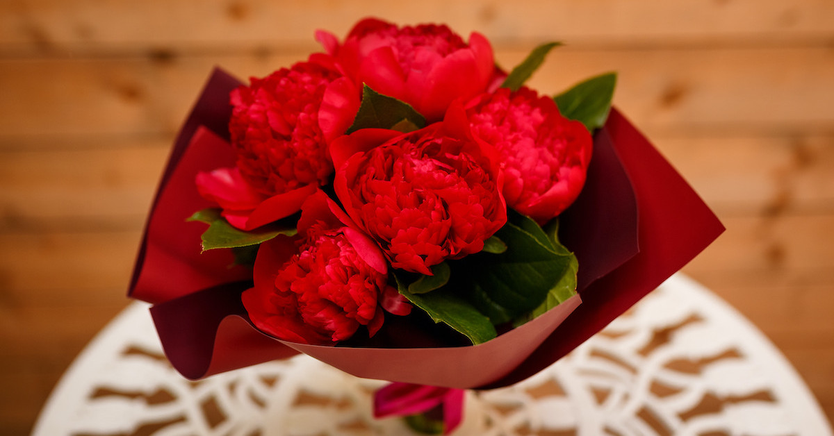 Poza 5 din 6 baiatul cu flori