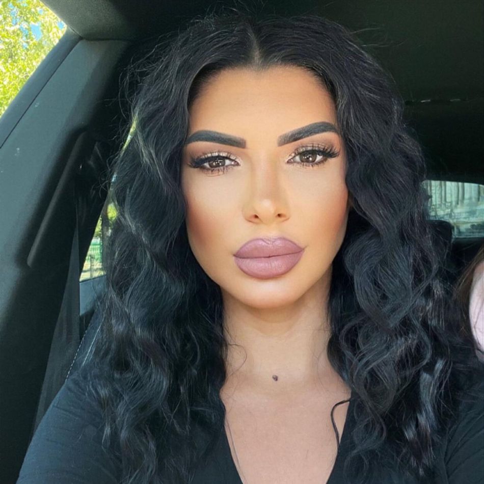 Andreea Tonciu dă de pământ cu Zanni: Îmi vine să sparg televizorul...