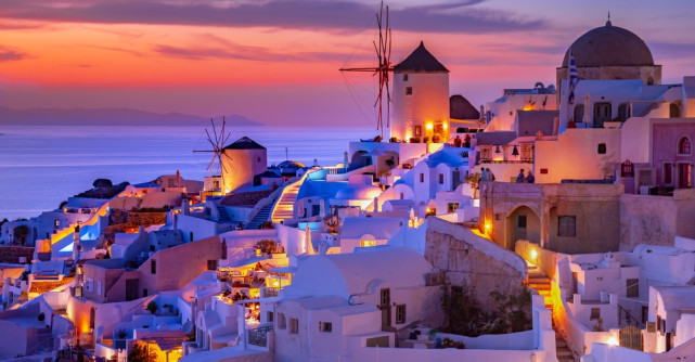 Sute de seisme în Santorini în doar CÂTEVA ZILE! Ce se întâmplă pe cea mai romantică insulă din Grecia? 