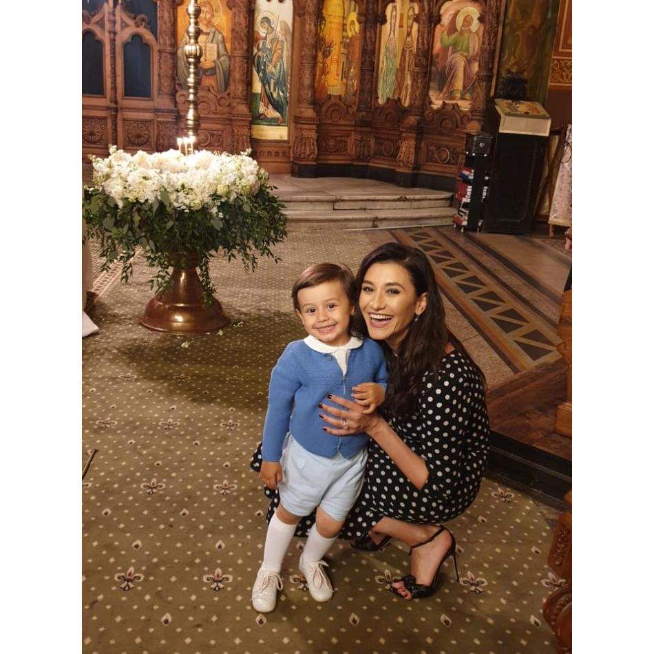 Claudia Pătrășcanu și-a dus copiii într-un parc de distracții din Europa. Fericirea celor mici este neprețuită pentru artistă