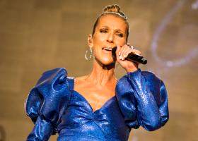 Céline Dion a revenit pe scenă după șase ani. Artista a izbucnit în lacrimi la primul concert de la Paris