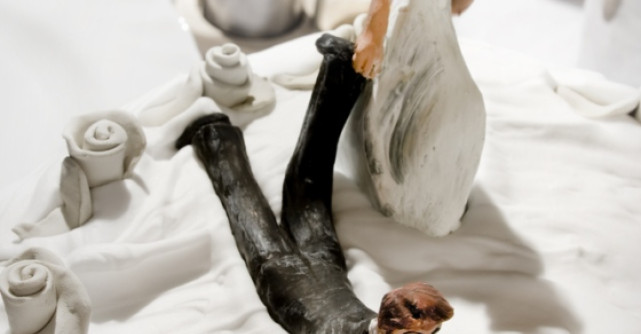 Video: Gelozia, bat-o vina