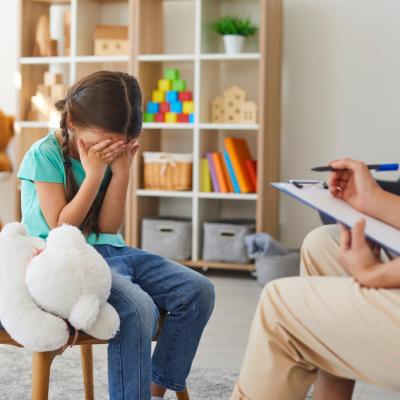 Fricile la copii – ce e normal și cum îi putem ajuta