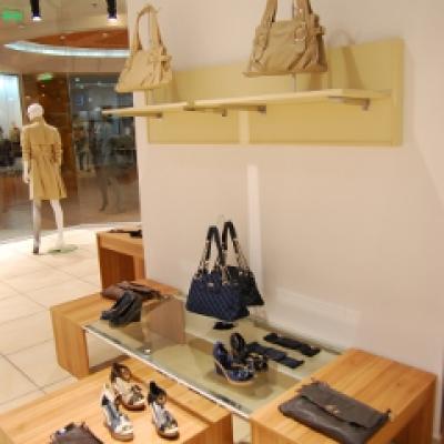 Eponge Fashion Paris - cel mai mare magazin monobrand din Cocor