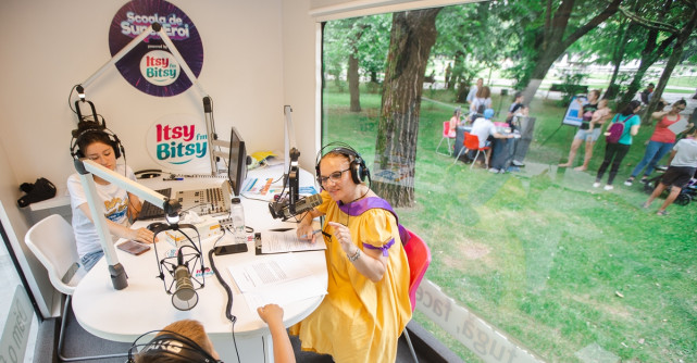 Vara aceasta, copiii învață gratuit jurnalism la Radio Boot Camp