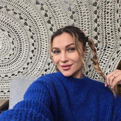 Lora, confesiuni sfâșietoare despre pierderea mamei și legătura cu fratele ei: Mi s-au tăiat genunchii. Am căzut din picioare.